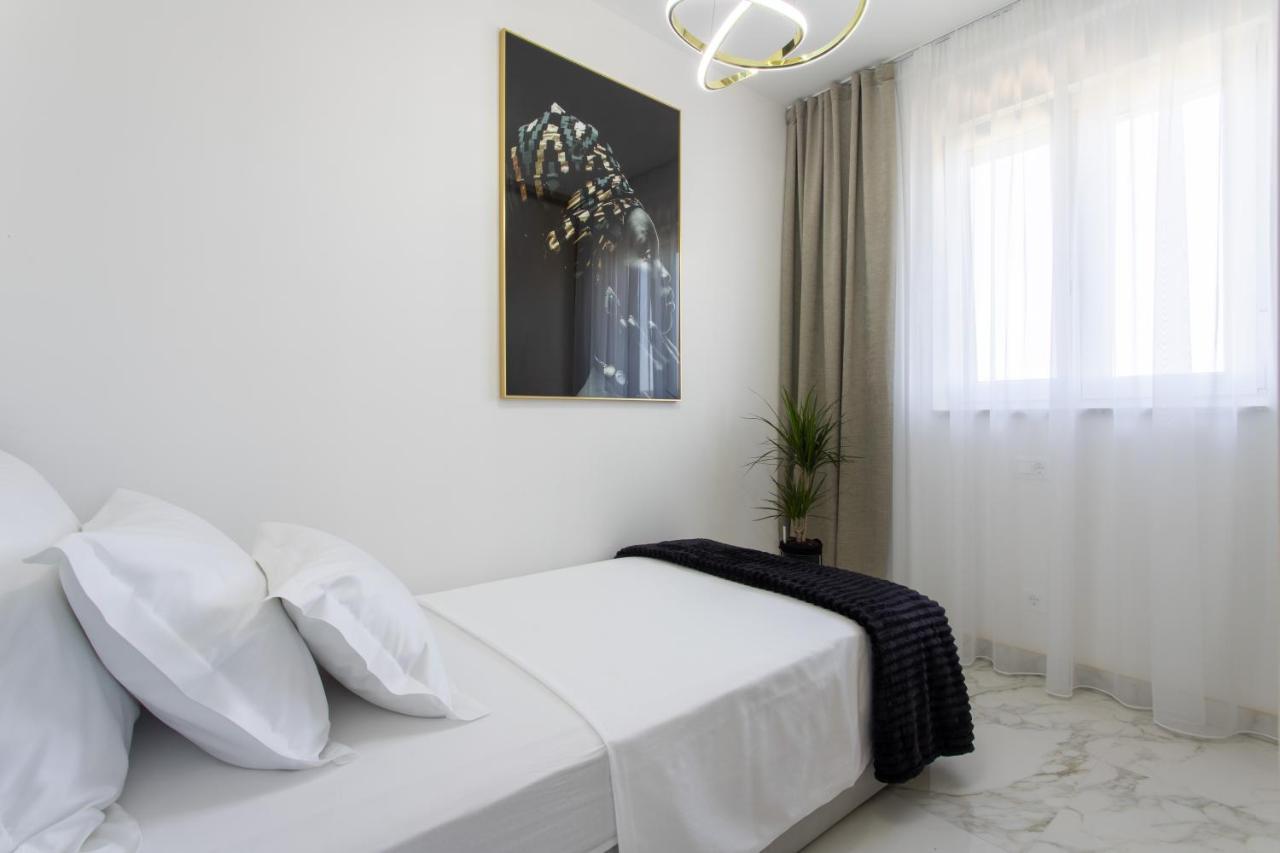 Apartments Taratta 1 Trogir Buitenkant foto