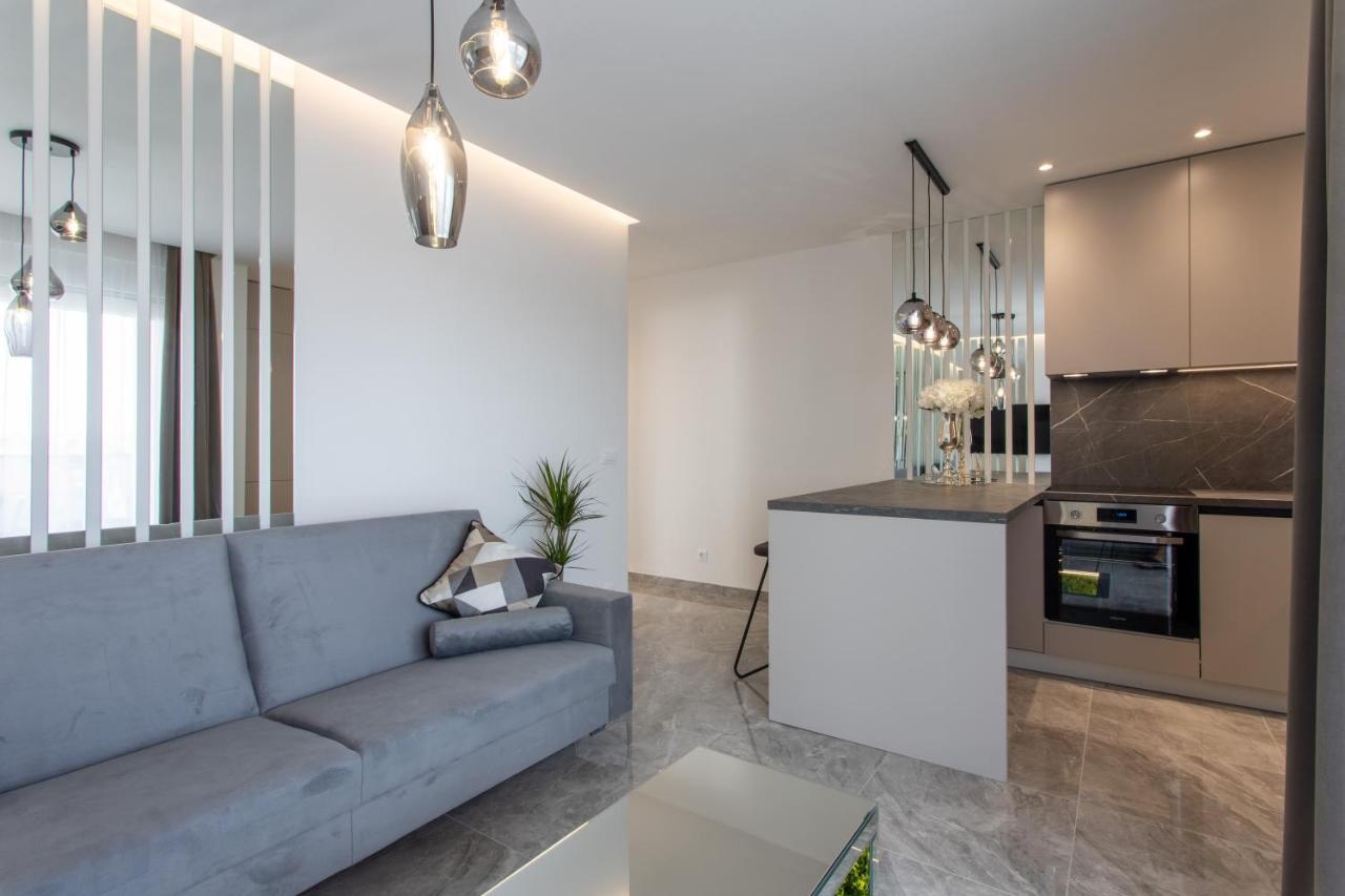 Apartments Taratta 1 Trogir Buitenkant foto