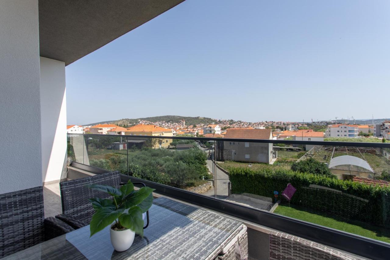 Apartments Taratta 1 Trogir Buitenkant foto