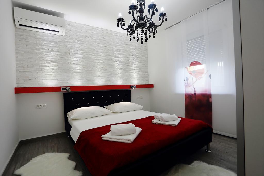 Apartments Taratta 1 Trogir Buitenkant foto