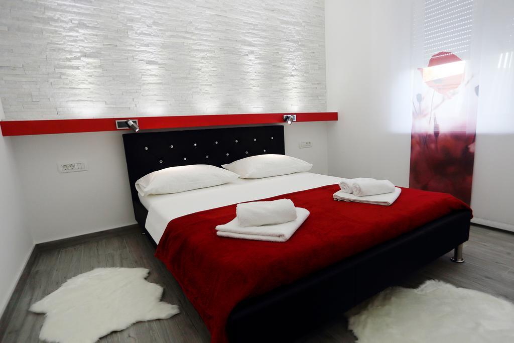 Apartments Taratta 1 Trogir Buitenkant foto