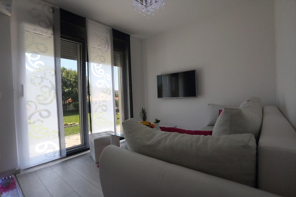 Apartments Taratta 1 Trogir Buitenkant foto